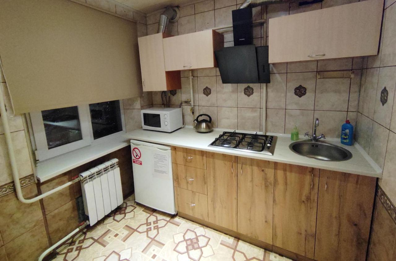 Апартаменты В Центре Металлургов 27 Kr Apartments Krywyj Rih Exterior foto