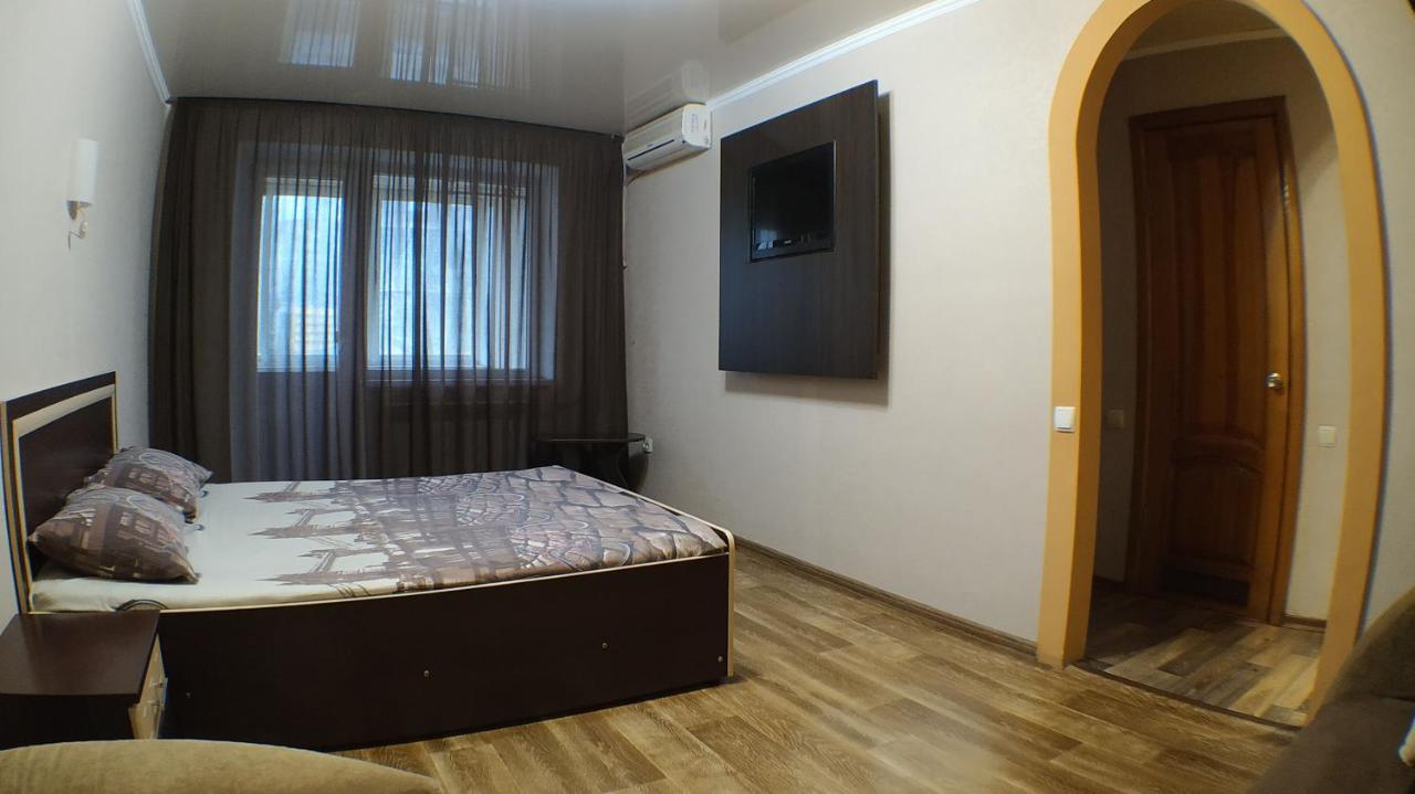 Апартаменты В Центре Металлургов 27 Kr Apartments Krywyj Rih Exterior foto